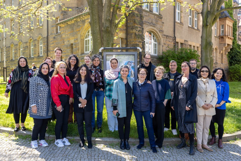 Gruppenfoto zum Workshop „Akkulturationsprozesse nach Deutschland geflüchteter afghanischer Frauen (1980-2018)“